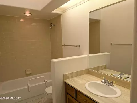 Bath - 7759 E Via Ventana Norte, Tucson, AZ 85750 photo 2 of 2