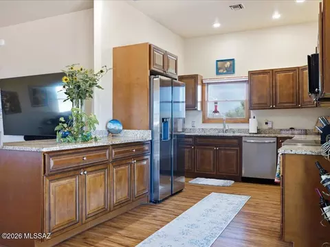 Kitchen - 105 Los Encinos Rd, Sonoita, AZ 85637 photo 1 of 6