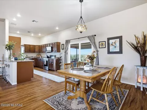 Dining - 105 Los Encinos Rd, Sonoita, AZ 85637 photo 2 of 5