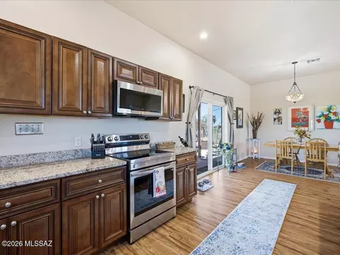 Kitchen - 105 Los Encinos Rd, Sonoita, AZ 85637 photo 4 of 6
