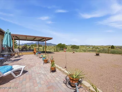 Exterior - 105 Los Encinos Rd, Sonoita, AZ 85637 photo 4 of 8