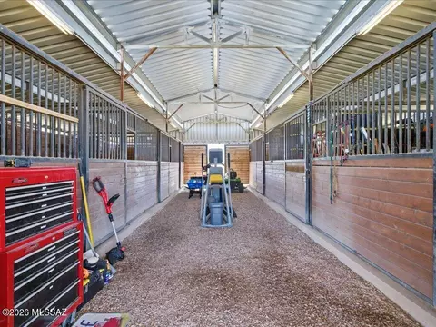 Entry Way - 105 Los Encinos Rd, Sonoita, AZ 85637 photo 2 of 2