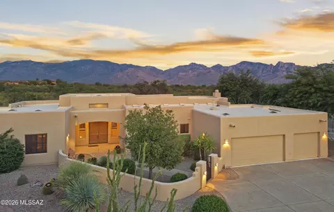560 W Quiet Springs Dr, Oro Valley, AZ 85755