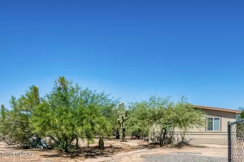11350 W Najo Ln, Tucson, AZ 85743