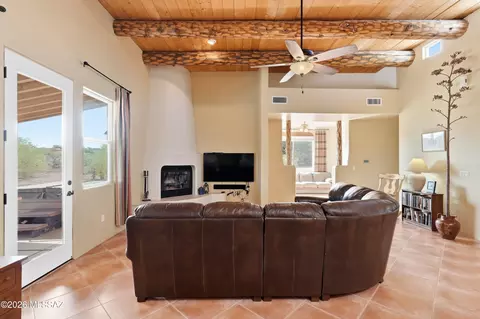 Living - 14157 E Wild Jesse Way, Vail, AZ 85641 photo 4 of 5