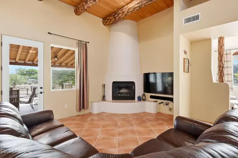 Living - 14157 E Wild Jesse Way, Vail, AZ 85641 photo 3 of 5
