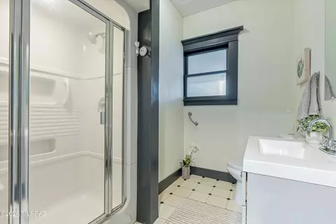 Bath - 601 E 1st St, Tucson, AZ 85705 photo 1 of 5