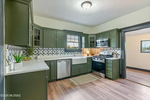 Kitchen - 601 E 1st St, Tucson, AZ 85705 photo 1 of 2