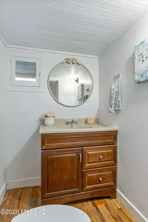 Bath - 601 E 1st St, Tucson, AZ 85705 photo 3 of 5