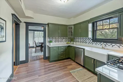 Kitchen - 601 E 1st St, Tucson, AZ 85705 photo 2 of 2