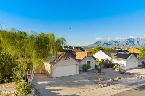 2784 W Highcliff Dr, Tucson, AZ 85745