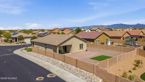 11397 W Caliche Dr, Marana, AZ 85658