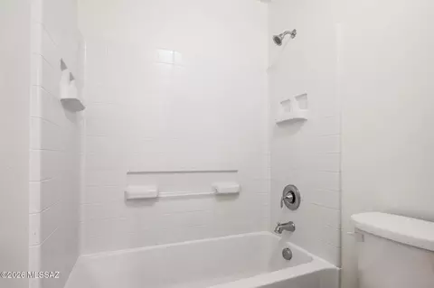 Bath - 168 W Sprint St, Vail, AZ 85641 photo 3 of 4