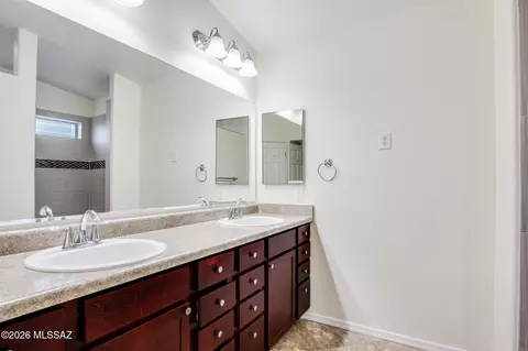 Bath - 168 W Sprint St, Vail, AZ 85641 photo 1 of 4