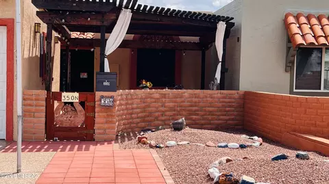 350 N Calle Del Chancero, Green Valley, AZ 85614