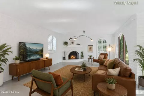 621 W Las Lomitas Rd, Tucson, AZ 85704
