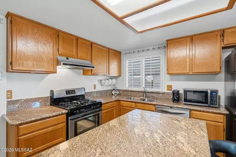 Kitchen - 7975 S Lauder St, Tucson, AZ 85747 photo 3 of 10