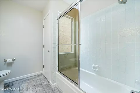 Bath - 7357 E Cascada Cir, Tucson, AZ 85715 photo 4 of 4