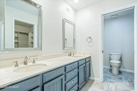 Bath - 7357 E Cascada Cir, Tucson, AZ 85715 photo 1 of 4