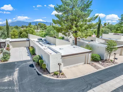 View/Area - 7357 E Cascada Cir, Tucson, AZ 85715 photo 1 of 2