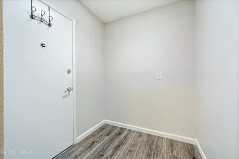 Entry Way - 7357 E Cascada Cir, Tucson, AZ 85715 photo 2 of 3