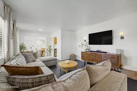 Living - 4550 E Cooper St, Tucson, AZ 85711 photo 1 of 4