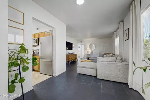 Entry Way - 4550 E Cooper St, Tucson, AZ 85711 photo 1 of 1
