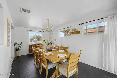 Dining - 4550 E Cooper St, Tucson, AZ 85711 photo 3 of 4