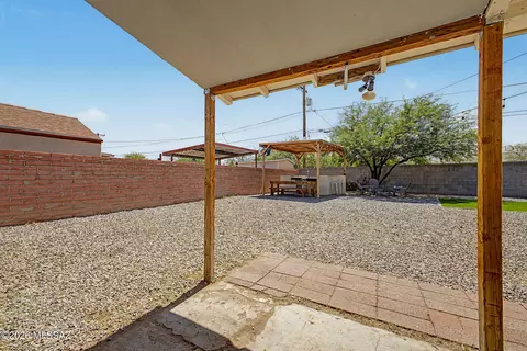Exterior - 4550 E Cooper St, Tucson, AZ 85711 photo 1 of 6