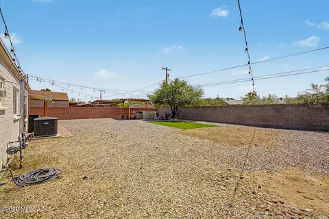Exterior - 4550 E Cooper St, Tucson, AZ 85711 photo 6 of 6