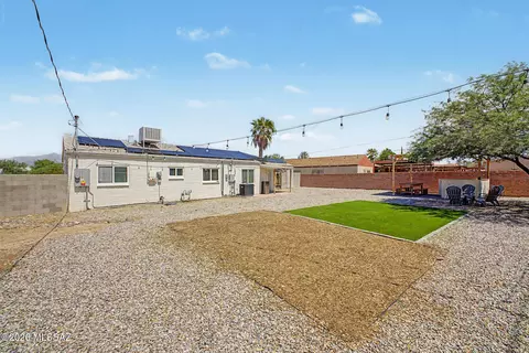 Exterior - 4550 E Cooper St, Tucson, AZ 85711 photo 5 of 6