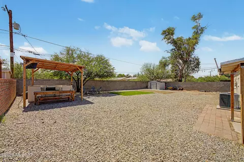 Exterior - 4550 E Cooper St, Tucson, AZ 85711 photo 3 of 6