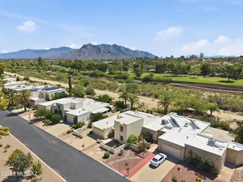 7912 N Casas Cameo, Tucson, AZ 85742