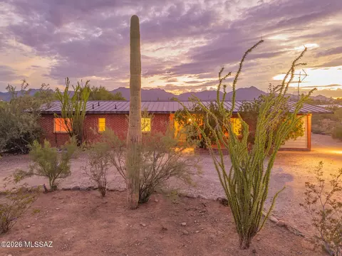 3930 W New York Dr, Tucson, AZ 85745