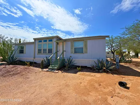 6075 N Van Ark Rd, Tucson, AZ 85743