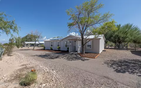 Exterior - 13333 E Hislop Hill Dr, Vail, AZ 85641 photo 4 of 14