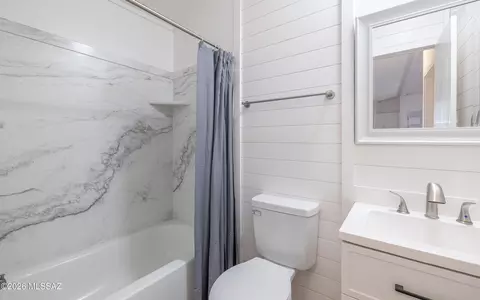 Bath - 13333 E Hislop Hill Dr, Vail, AZ 85641 photo 5 of 5