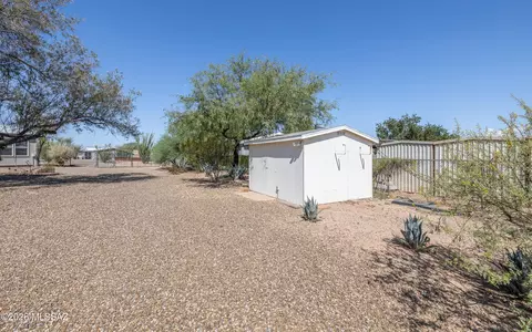 Exterior - 13333 E Hislop Hill Dr, Vail, AZ 85641 photo 12 of 14