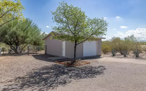 Exterior - 13333 E Hislop Hill Dr, Vail, AZ 85641 photo 5 of 14