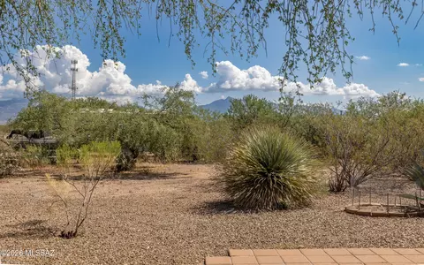 Exterior - 13333 E Hislop Hill Dr, Vail, AZ 85641 photo 10 of 14