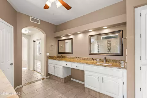 Bath - 65741 E Rocky Path Dr, Tucson, AZ 85739 photo 2 of 6
