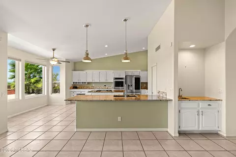 Kitchen - 65741 E Rocky Path Dr, Tucson, AZ 85739 photo 1 of 6