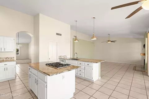 Kitchen - 65741 E Rocky Path Dr, Tucson, AZ 85739 photo 6 of 6