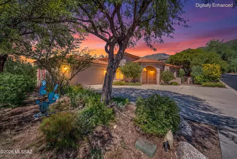 6401 N Desert Wind Cir, Tucson, AZ 85750