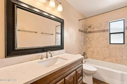 Bath - 4919 E Cecelia St, Tucson, AZ 85711 photo 3 of 4