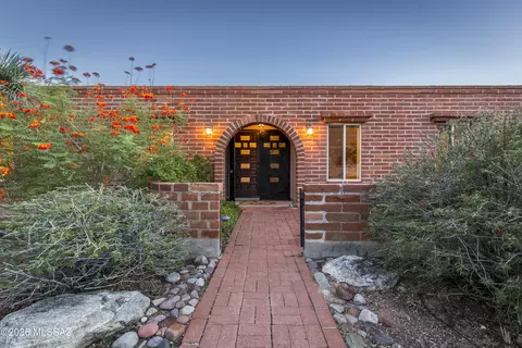6062 N Camino Arizpe, Tucson, AZ 85718