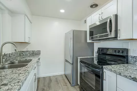 Kitchen - 4532 E 16th St, Tucson, AZ 85711 photo 2 of 3
