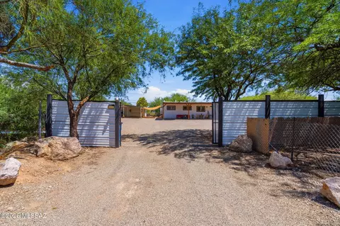 5221 S San Joaquin Ave, Tucson, AZ 85746