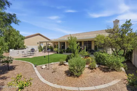 9736 E Rock Ridge Ct, Tucson, AZ 85749