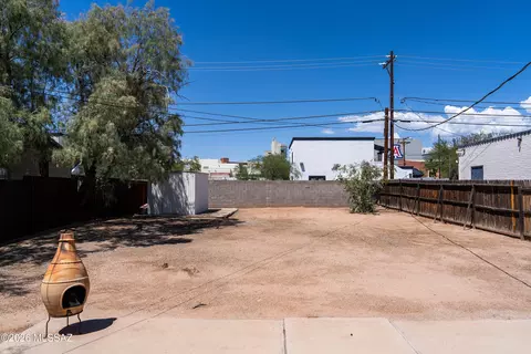 Exterior - 1445 E 8th St, Tucson, AZ 85719 photo 6 of 7